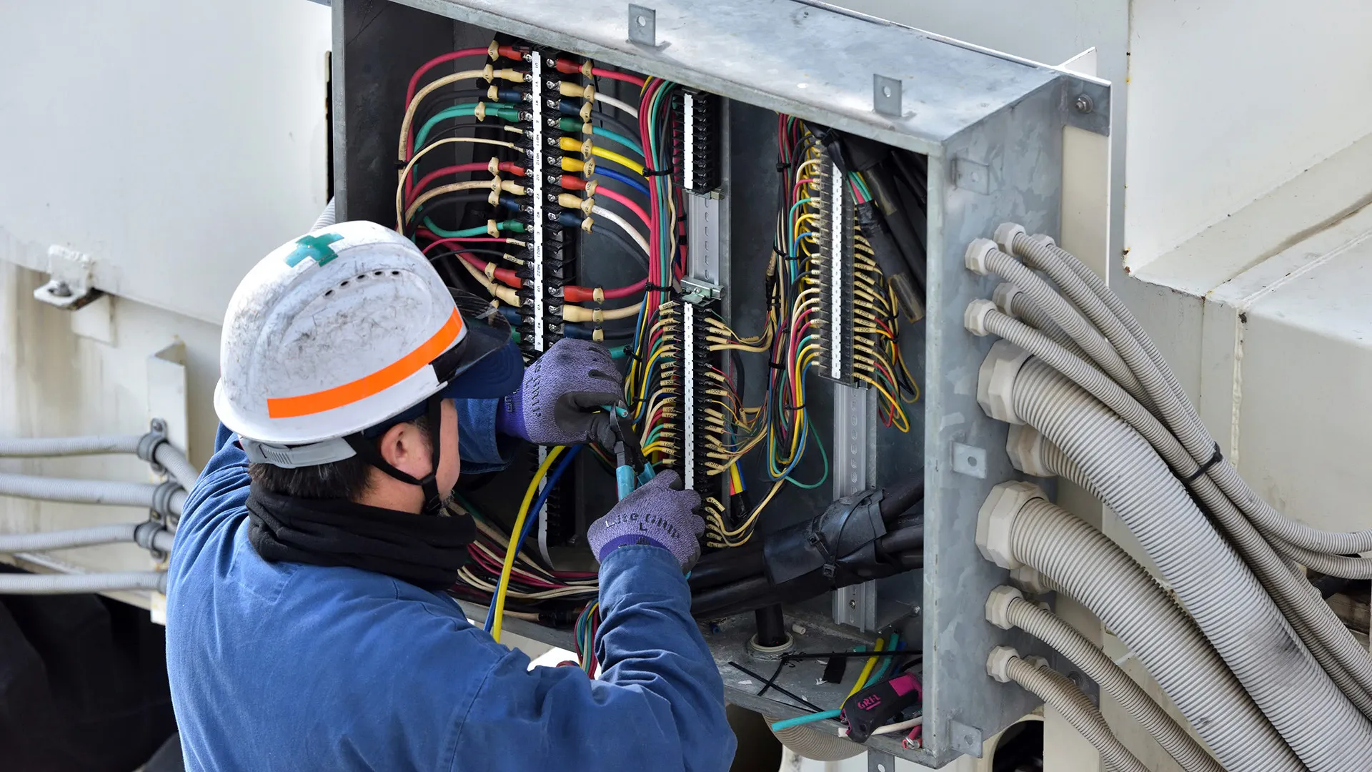 株式会社エーアイシステム